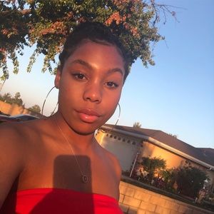 Meet your Posher, Aniayah